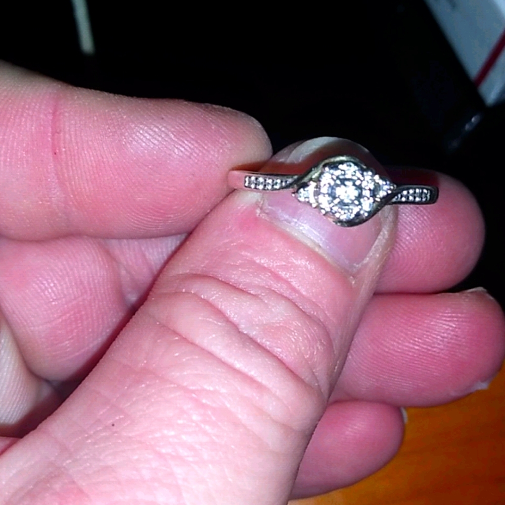 Diamond engagement ring